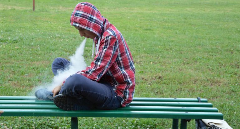 Cada vez más jóvenes se suman a la "moda" del vapeo Cada vez más jóvenes se suman a la "moda" del vapeo