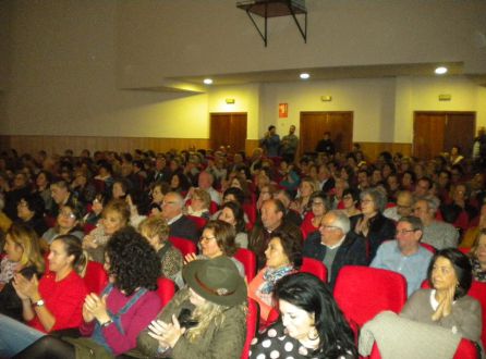 Lleno total en la Gala de presentacion del disco "el canto que no cesa". Lleno total en la Gala de presentacion del disco "el canto que no cesa".