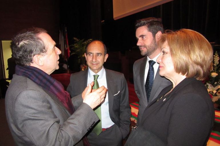 Abel Caballero junto a Aurelio Tomás, Antidio Fagúndez e Isabel García Prieto durante el pregón de la Semana Santa de Zamora en Vigo Abel Caballero junto a Aurelio Tomás, Antidio Fagúndez e Isabel García Prieto durante el pregón de la Semana Santa de Zamora en Vigo