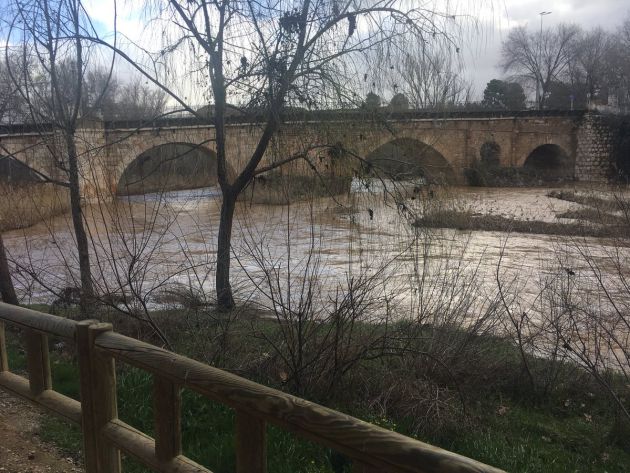 El Henares a su paso por la capital este fin de semana. El Henares a su paso por la capital este fin de semana.