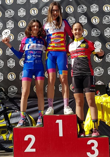 Las infantiles en podio Las infantiles en podio