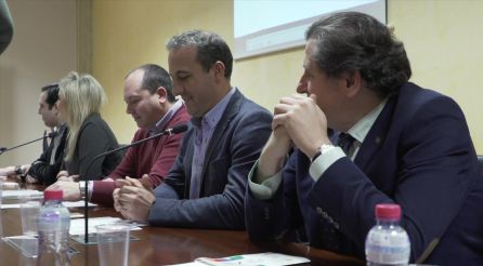 El alcalde de Cazorla, A.J. Rodriguez junto al resto de alcaldes de los ocho municipios elegidos El alcalde de Cazorla, A.J. Rodriguez junto al resto de alcaldes de los ocho municipios elegidos