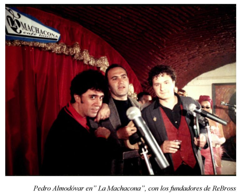 Pedro Almodóvar con los fundadores de Rebross en Cáceres Pedro Almodóvar con los fundadores de Rebross en Cáceres