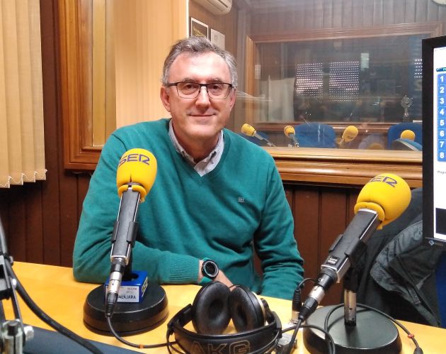 "Debería incentivarse a los trabajadores públicos que apuesten por quedarse en el medio rural" "Debería incentivarse a los trabajadores públicos que apuesten por quedarse en el medio rural"