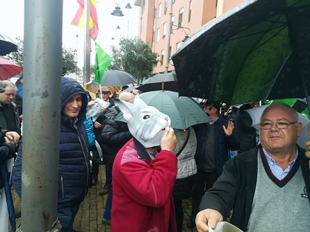 Asaja moviliza a más de un centenar de afectados por la plaga de conejos Asaja moviliza a más de un centenar de afectados por la plaga de conejos