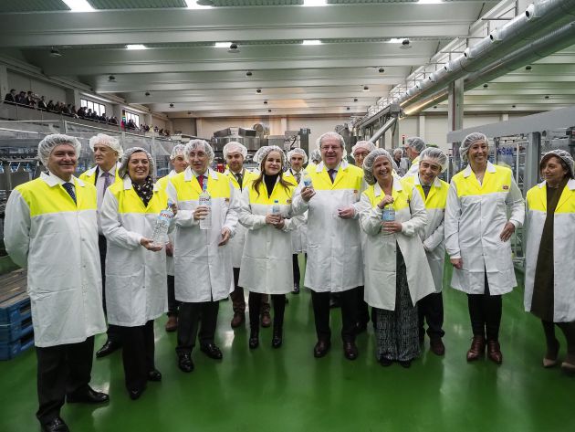 El presidente de la Junta de Castilla y León Juan Vicente Herrera en la inauguración de la nueva planta embotelladora El presidente de la Junta de Castilla y León Juan Vicente Herrera en la inauguración de la nueva planta embotelladora