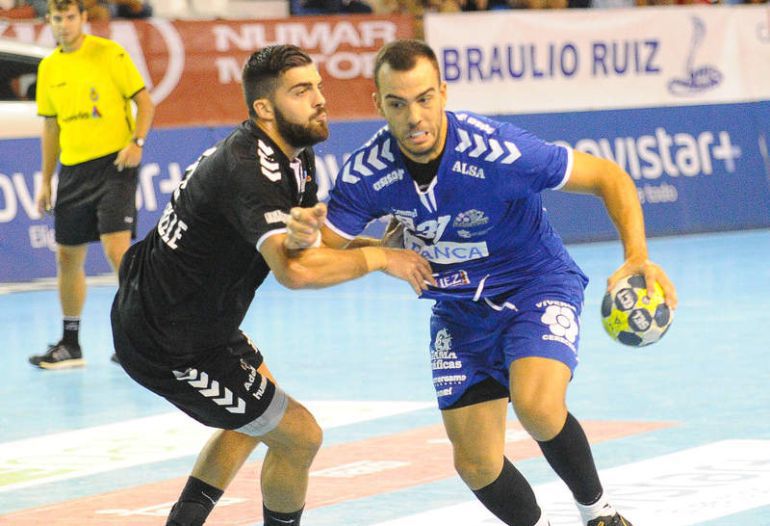 Alex Costoya no continuará la próxima temporada en el ABANCA Ademar Alex Costoya no continuará la próxima temporada en el ABANCA Ademar