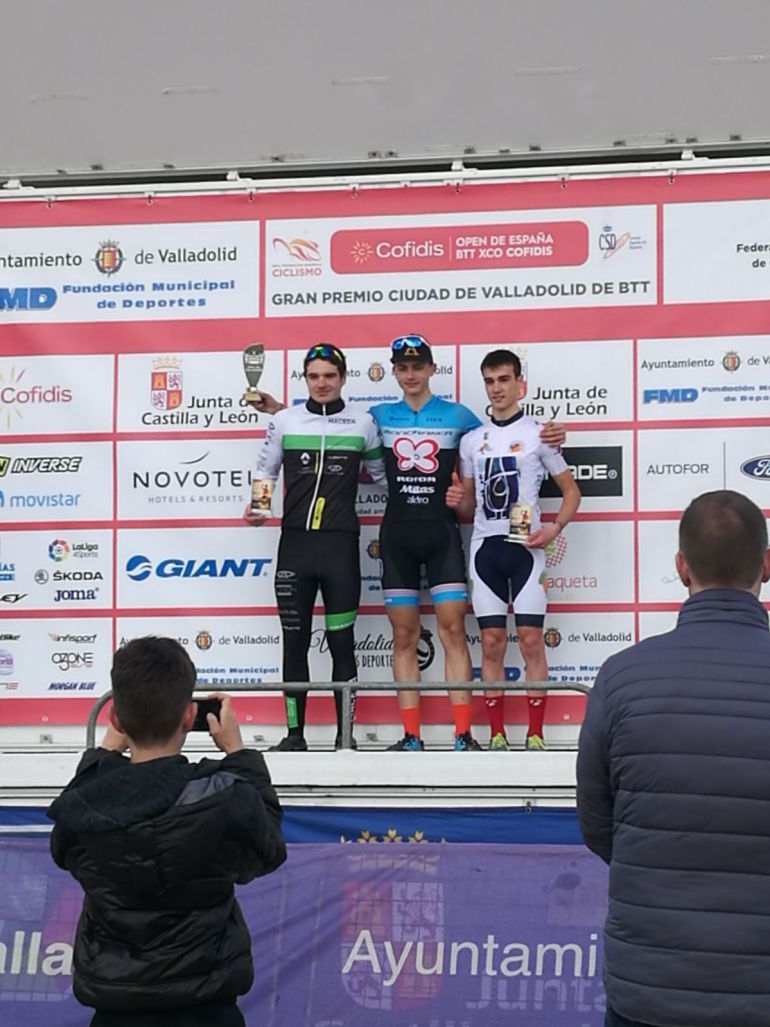 Carlos Canal, del Club Ciclista de Maceda, segundo en el Open de Valladolid, en la categoría junior Carlos Canal, del Club Ciclista de Maceda, segundo en el Open de Valladolid, en la categoría junior