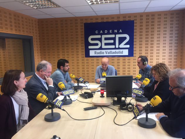 Pilar Vicente, Antonio Gato, Alberto Bustos, Charo Chávez y José Antonio Martínez Bermejo Pilar Vicente, Antonio Gato, Alberto Bustos, Charo Chávez y José Antonio Martínez Bermejo
