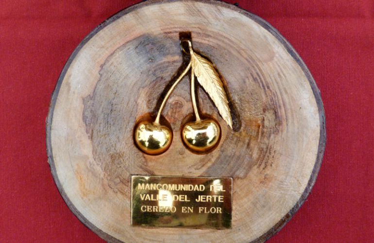 Premio Cerezas de Oro que otorga la Mancomunidad de Municipios del Valle del Jerte Premio Cerezas de Oro que otorga la Mancomunidad de Municipios del Valle del Jerte