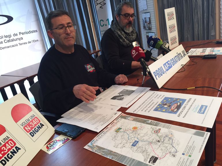 Els portaveus de la plataforma Prou! AP-7 gratuïta ja!, presentant la seua proposta de Volta Catalunya 2.0. Els portaveus de la plataforma Prou! AP-7 gratuïta ja!, presentant la seua proposta de Volta Catalunya 2.0.