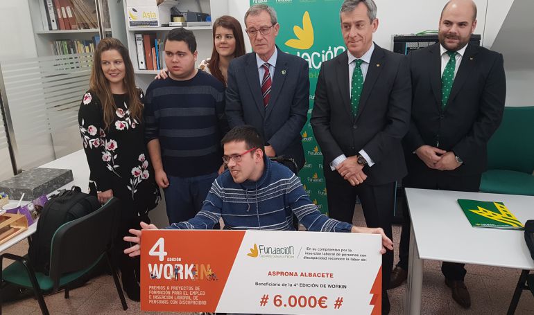 La Fundación Caja Rural Castilla-La Mancha ha premiado a ASPRONA La Fundación Caja Rural Castilla-La Mancha ha premiado a ASPRONA