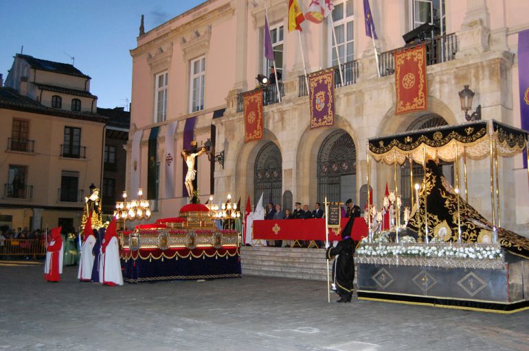 Los actos centrales tienen lugar en la Plaza Mayr donde se celebra el Vía Crucis Los actos centrales tienen lugar en la Plaza Mayr donde se celebra el Vía Crucis