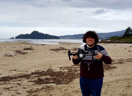 Jose Carbia con su dron en Lourido Jose Carbia con su dron en Lourido
