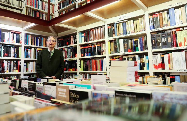 Ignacio Latierro, en la librería Lagun. Ignacio Latierro, en la librería Lagun.