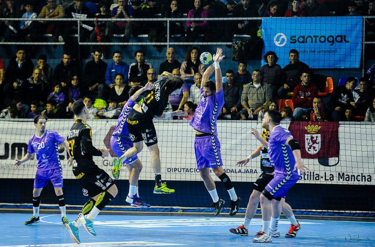 El BM Guadalajara recibe este sábadp al BM Logroño La Rioja en el David Santamaría: Quabit BM Vs Logroño La Rioja: Europa en juego en Guadalajara El BM Guadalajara recibe este sábadp al BM Logroño La Rioja en el David Santamaría: Quabit BM Vs Logroño La Rioja: Europa en juego en Guadalajara
