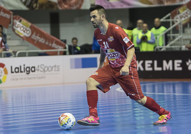 Un esguince deja a Álex sin selección Un esguince deja a Álex sin selección