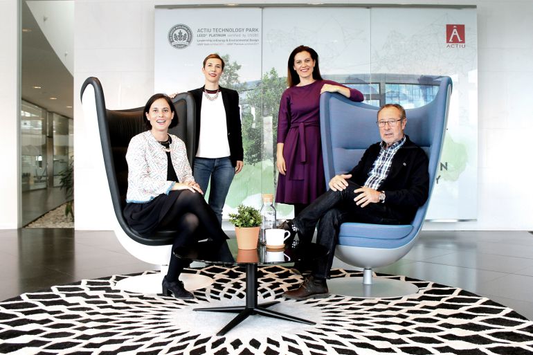 (izq → dcha) Soledat, Laura, Carmen y Vicent Berbegal (izq → dcha) Soledat, Laura, Carmen y Vicent Berbegal