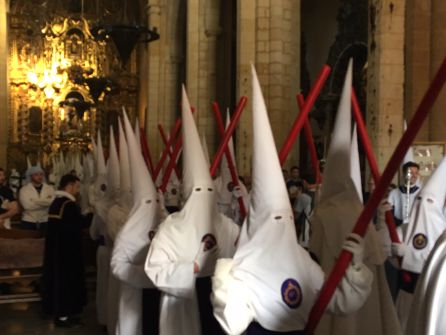 Nazarenos de la Misericordia Nazarenos de la Misericordia