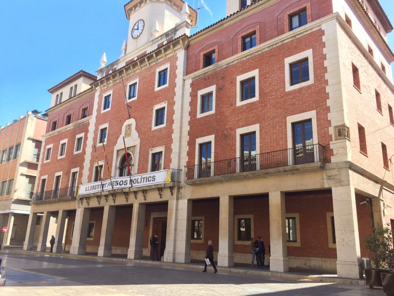 Aquest és el segon any que l'Ajuntament de Tortosa posa en marxa el procés dels pressupostos participatius. Aquest és el segon any que l'Ajuntament de Tortosa posa en marxa el procés dels pressupostos participatius.