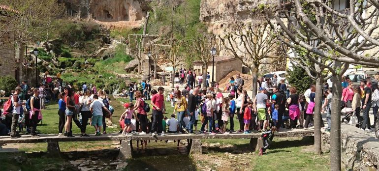 Visitantes en Orbaneja del Castillo en abril de 2017 Visitantes en Orbaneja del Castillo en abril de 2017