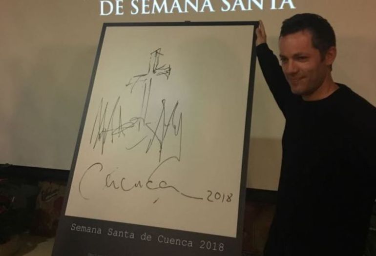 Jesús Soriano con su cartel que anuncia la Semana Santa de Cuenca de 2018 Jesús Soriano con su cartel que anuncia la Semana Santa de Cuenca de 2018