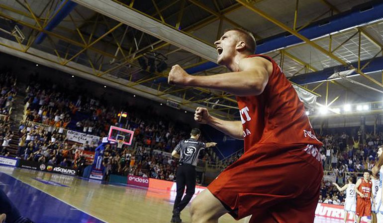 Rupnik promedia tres puntos por partido en 12 minutos de media disputados esta temporada. Rupnik promedia tres puntos por partido en 12 minutos de media disputados esta temporada.