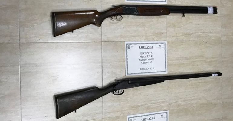 Armas pertenecientes a la Guardia Civil que se subastarán en la Comandancia de la capital la próxima semana. Armas pertenecientes a la Guardia Civil que se subastarán en la Comandancia de la capital la próxima semana.
