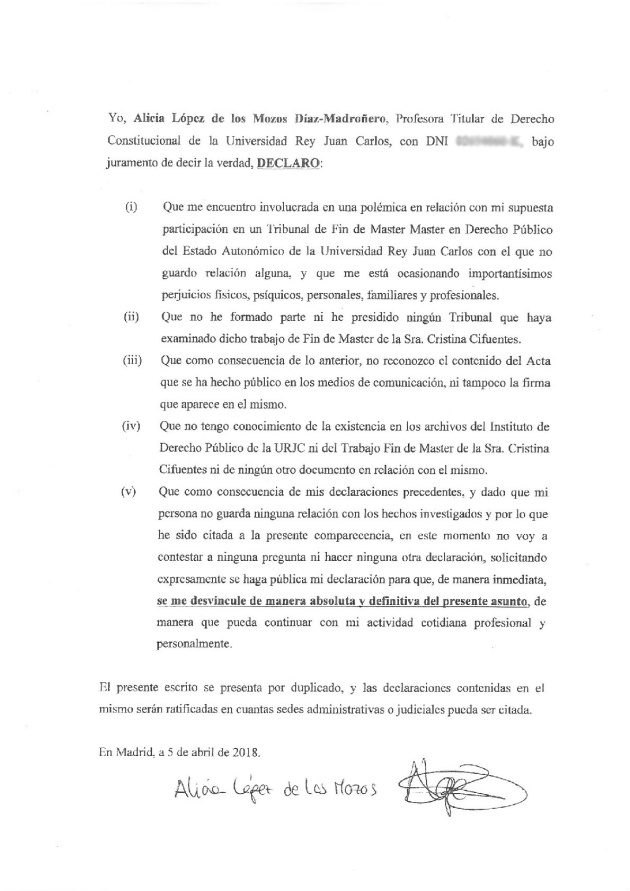 El juramento de la profesora Alicia López de los Mozos en el que asegura que no presidió ni formó parte del tribunal que evaluó el TFM de Cifuentes. El juramento de la profesora Alicia López de los Mozos en el que asegura que no presidió ni formó parte del tribunal que evaluó el TFM de Cifuentes.