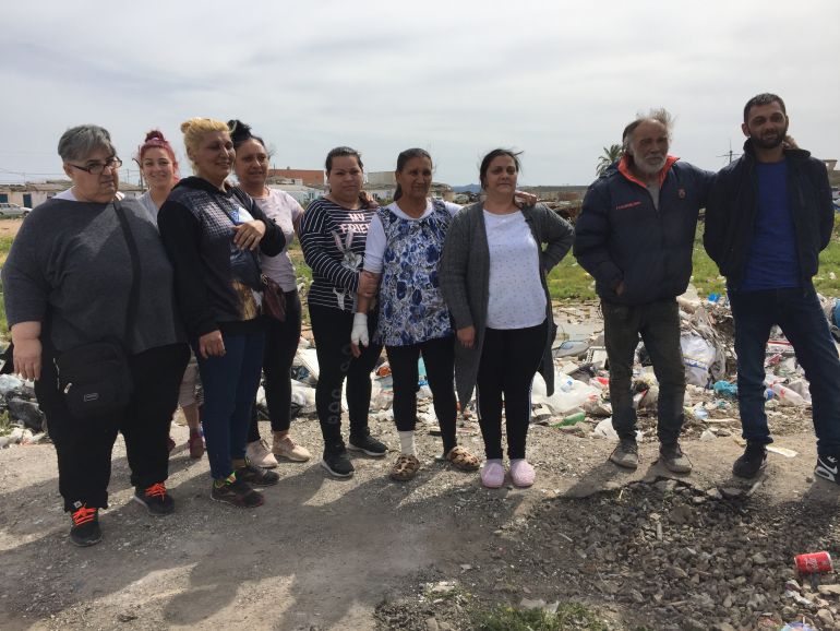 Familias de Son Banya denuncian intereses comerciales para derribar el poblado Familias de Son Banya denuncian intereses comerciales para derribar el poblado
