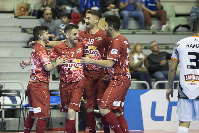 Xuxa lidera el arreón inicial para el triunfo de ElPozo Murcia ante Aspil Ribera (3-1) Xuxa lidera el arreón inicial para el triunfo de ElPozo Murcia ante Aspil Ribera (3-1)