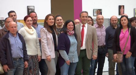 La corporacion municipal junto a José López (ALES) junto al alcalde de Cazlrla La corporacion municipal junto a José López (ALES) junto al alcalde de Cazlrla