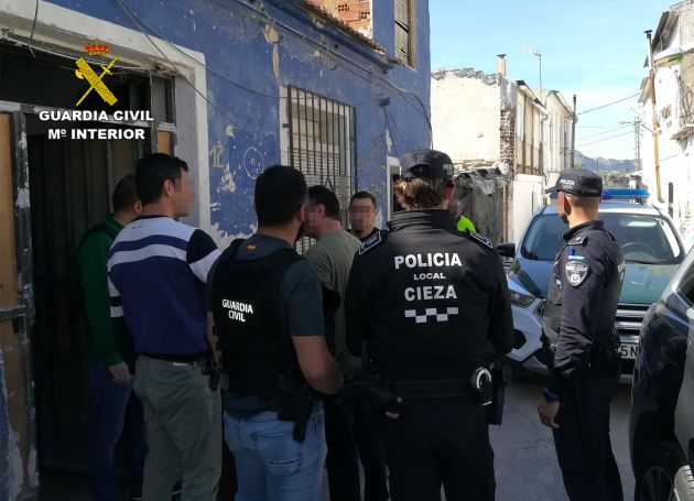 Detenidos cinco menores por robar más de medio centenar de palomos deportivos Detenidos cinco menores por robar más de medio centenar de palomos deportivos