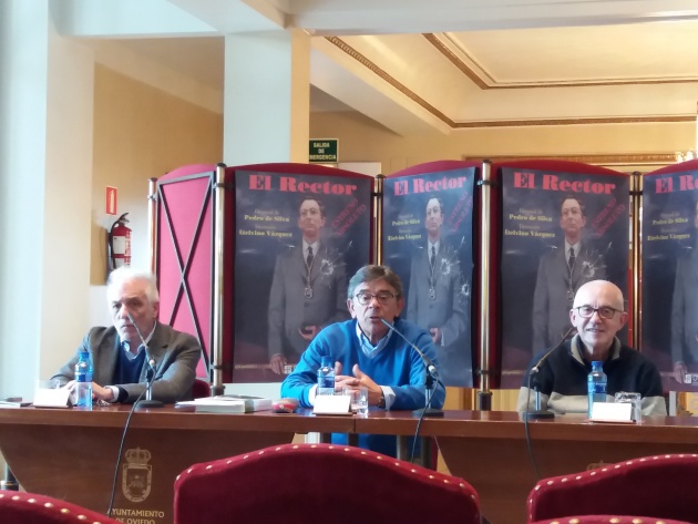 De izquierda a derecha, Pedro de Silva, Roberto Sánchez Ramos y Etelvino Vázquez De izquierda a derecha, Pedro de Silva, Roberto Sánchez Ramos y Etelvino Vázquez
