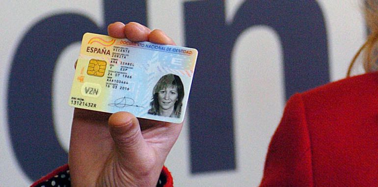 Las colas para obtener el DNI se han reducido en Valladolid Las colas para obtener el DNI se han reducido en Valladolid