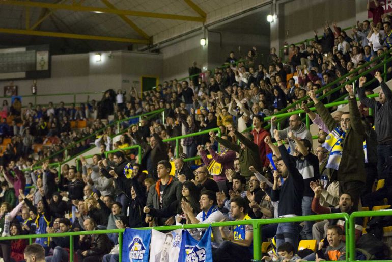 El Club Ourense Baloncesto, en la cancha del Barcelona B, en la próxima jornada, intentará conseguír la victoria para buscar un nuevo objetivo, despues de certificar la permanencia virtual, jugar los play off de ascenso El Club Ourense Baloncesto, en la cancha del Barcelona B, en la próxima jornada, intentará conseguír la victoria para buscar un nuevo objetivo, despues de certificar la permanencia virtual, jugar los play off de ascenso