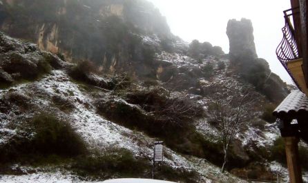 La fina capa de nieve a la entrada de La Iruela deja a penas 5 cm que alcanzan los 15 a medida que ascendemos desde Burunchel La fina capa de nieve a la entrada de La Iruela deja a penas 5 cm que alcanzan los 15 a medida que ascendemos desde Burunchel