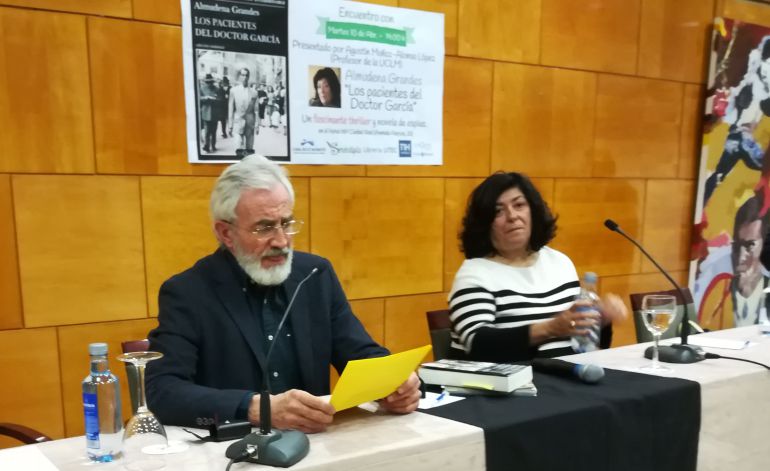 Almudena Grandes: "mis lectores son mi libertad" Almudena Grandes: "mis lectores son mi libertad"