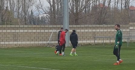 Momento en el que Viti abandonó lesionado el entrenamiento Momento en el que Viti abandonó lesionado el entrenamiento