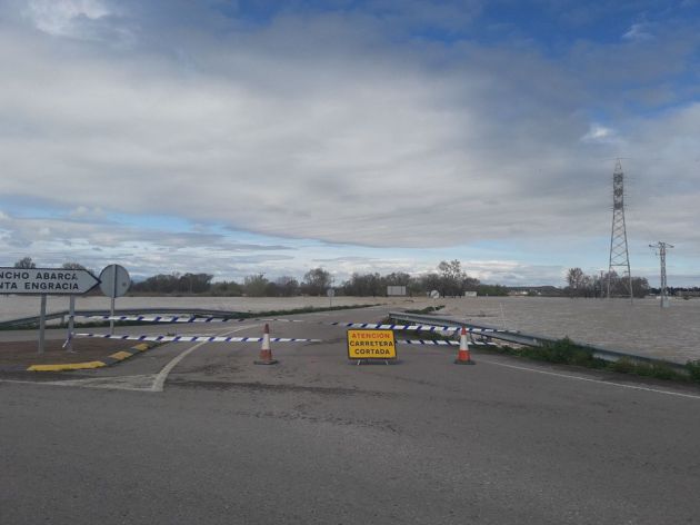 Acceso a los pueblos Sancho Abarca y Santa Engracia, cortados desde Tauste Acceso a los pueblos Sancho Abarca y Santa Engracia, cortados desde Tauste