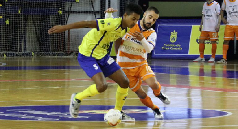 Plásticos Romero no falla en Canarias a la espera de la final por el playoff ante Aspil Plásticos Romero no falla en Canarias a la espera de la final por el playoff ante Aspil