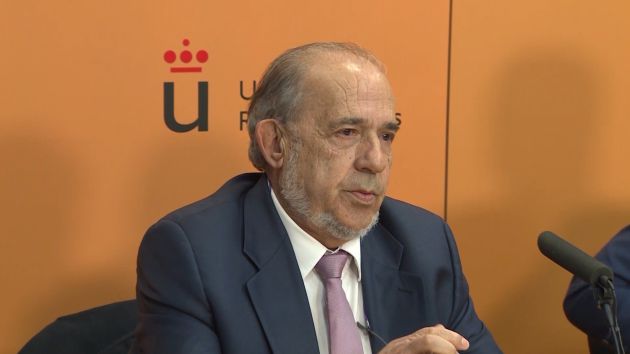 La Columna de Carlos Arcaya: El ataque de los “currículos burbuja” La Columna de Carlos Arcaya: El ataque de los “currículos burbuja”