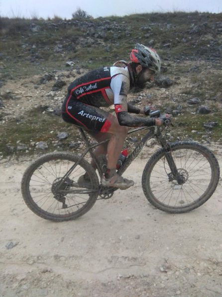 Iván Unsión en pleno esfuerzo en la carrera vallisoletana. Iván Unsión en pleno esfuerzo en la carrera vallisoletana.