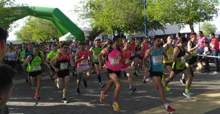 Salida de una edición anterior de la Carrera del Mortero de Vilches. Salida de una edición anterior de la Carrera del Mortero de Vilches.