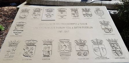 Placa conmemorativa instalada junto a la Torre del Reloj de Arquillos. Placa conmemorativa instalada junto a la Torre del Reloj de Arquillos.
