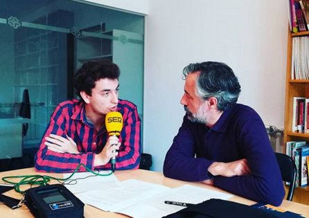 Javier Portilla, entrevistado por Sergio Valdés. Javier Portilla, entrevistado por Sergio Valdés.