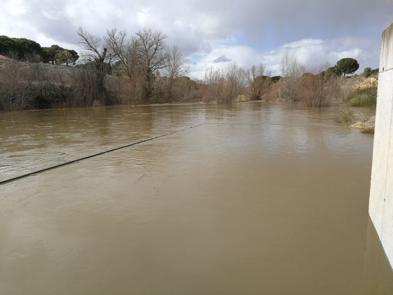 La estación del Duero en Quintanilla de Onésimo continúa en alerta La estación del Duero en Quintanilla de Onésimo continúa en alerta