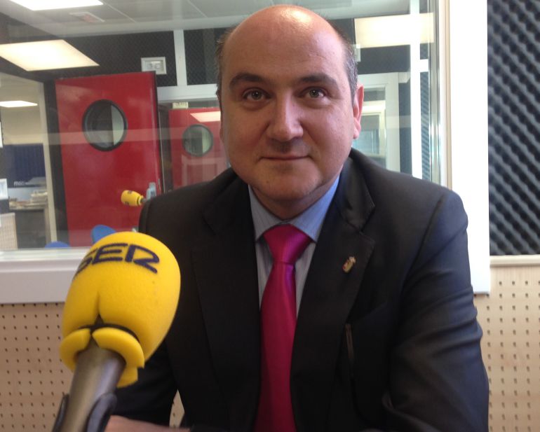 El director provincial de sanidad aclara que el afán de la ley es proteger el derecho a la salud de los ciudadanos El director provincial de sanidad aclara que el afán de la ley es proteger el derecho a la salud de los ciudadanos
