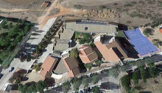 Educación quiere dedicar a la ESO una de las zonas independientes que tiene el colegio Virgen de las Candelas. Educación quiere dedicar a la ESO una de las zonas independientes que tiene el colegio Virgen de las Candelas.