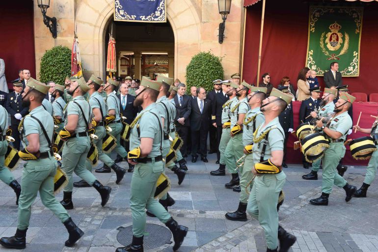 Desfile de La Legión en la tarde del lunes santo en Algeciras Desfile de La Legión en la tarde del lunes santo en Algeciras